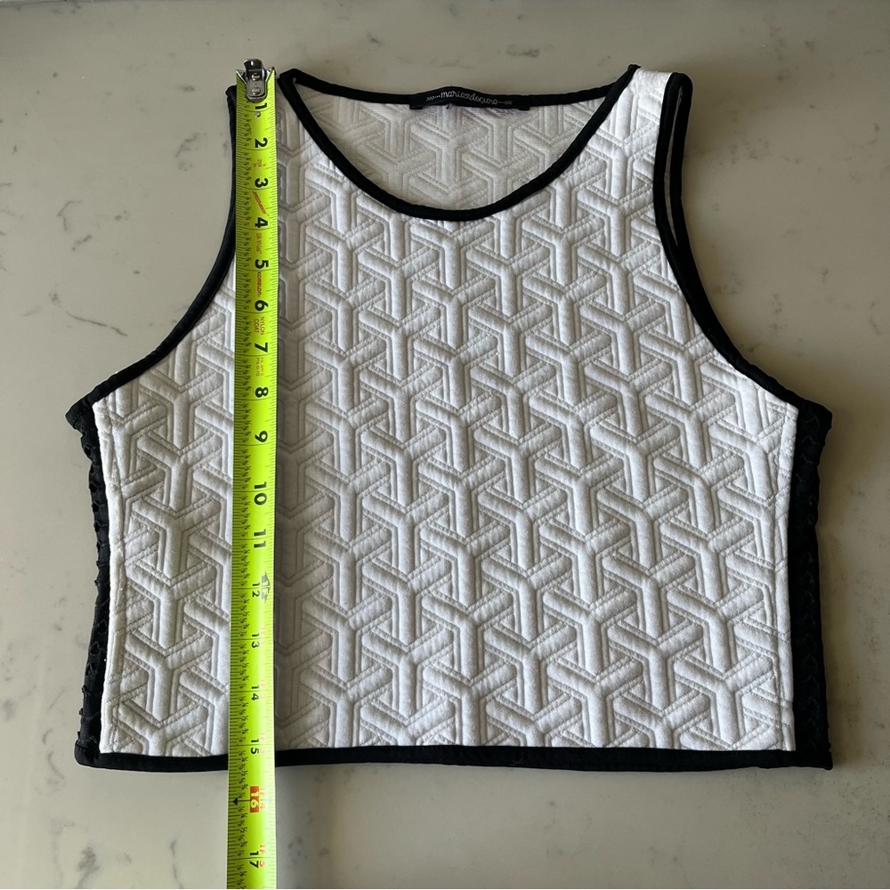 Women’s White Textured Crop Top with Black Trim Size S - Picture 4 of 9
